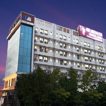 Regenta Central Noida, Sector 49 Екстериор снимка