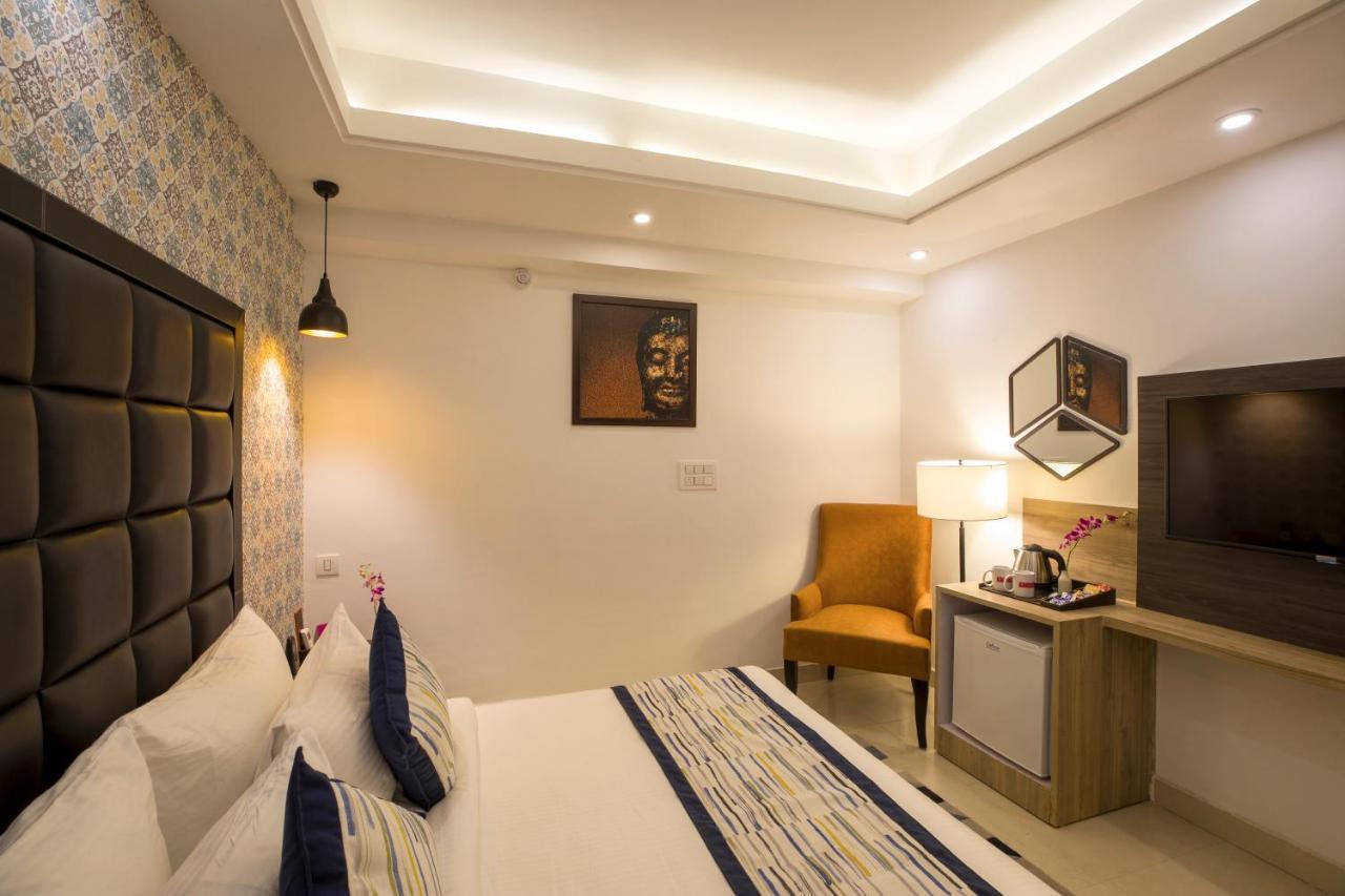 Regenta Central Noida, Sector 49 Екстериор снимка