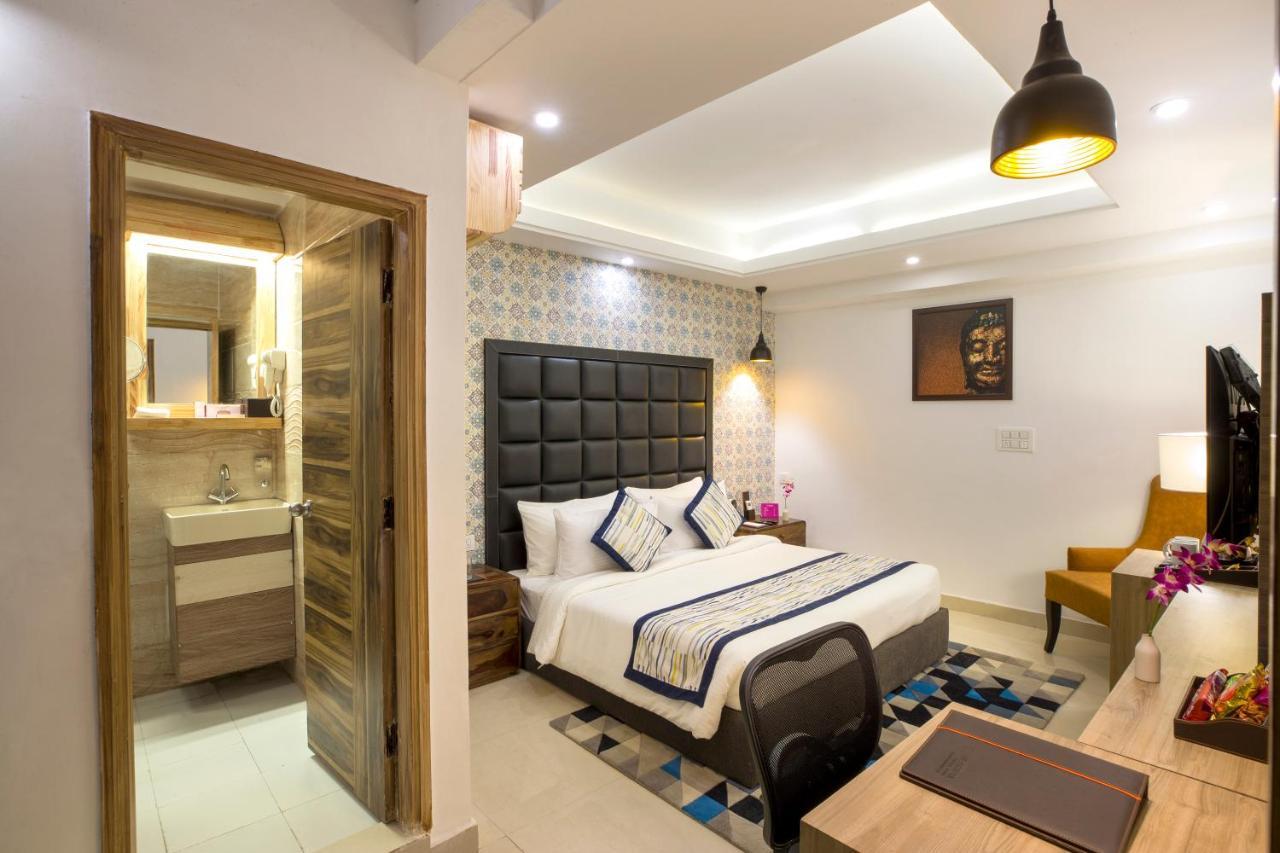 Regenta Central Noida, Sector 49 Екстериор снимка