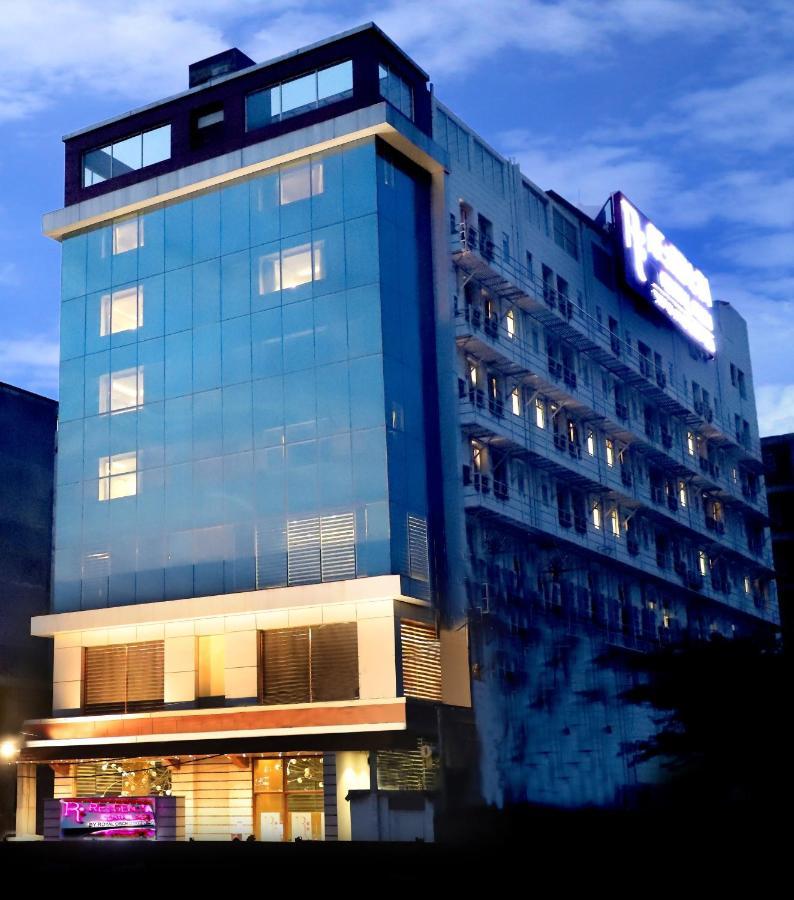 Regenta Central Noida, Sector 49 Екстериор снимка