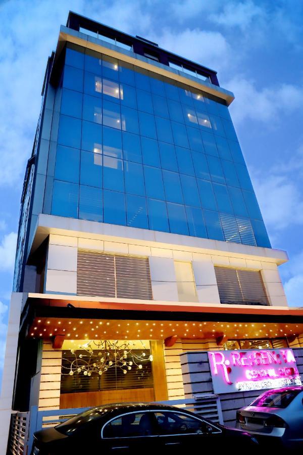 Regenta Central Noida, Sector 49 Екстериор снимка